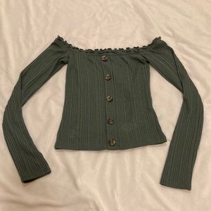 xs off the shoulder right fit top